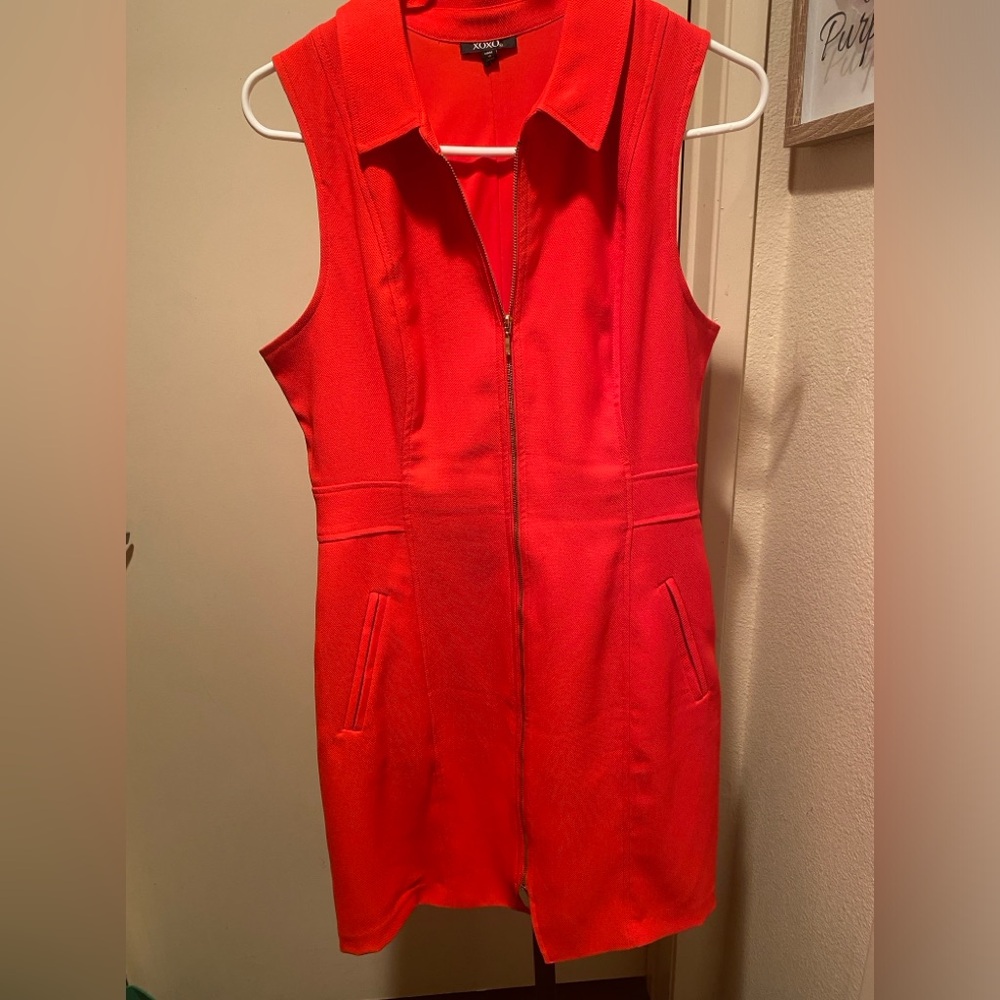 Front zip dress with pockets